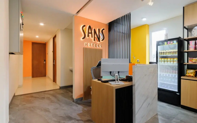 Sans Hotel Pesona Bekasi