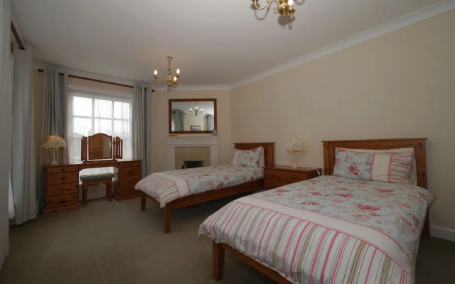 Kennacott Court