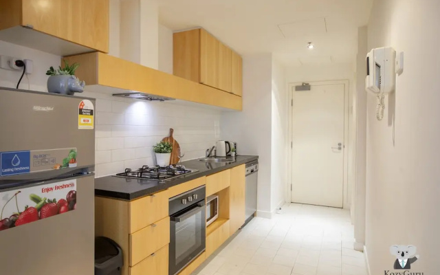 Mel CBD 1bed APT Central & State Library Vme024