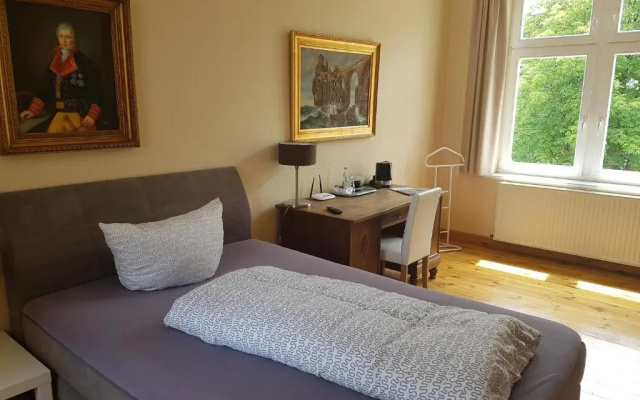 Schillers Hotel Cafv Garni