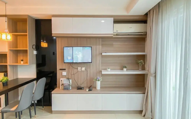 Comfort Studio At Sky Terrace Apartment