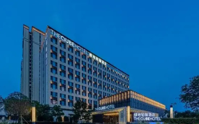 The qube Hotel
