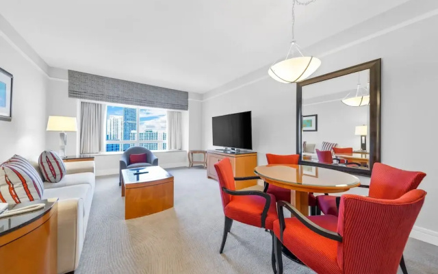 Four Seasons 1br Suite