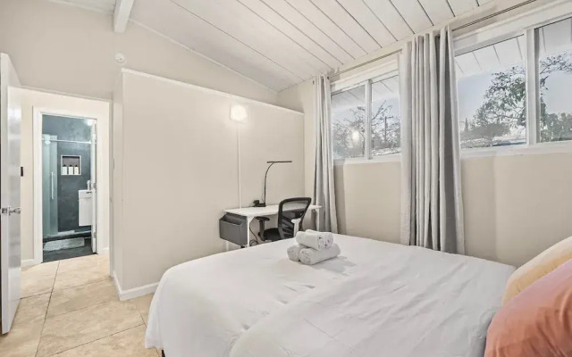 Entire 3br House With Playground