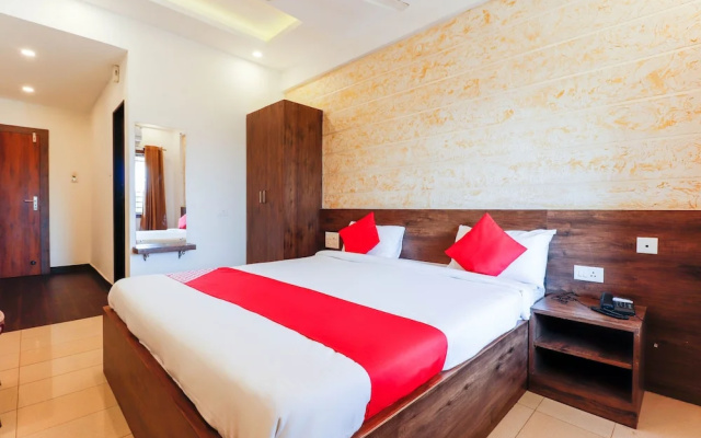Oyo 28076 Samrudhi Residency
