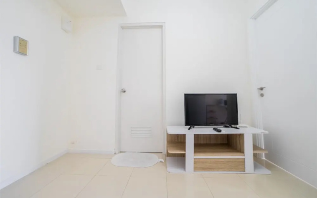 Minimalist Apartment with Sofa Bed at Parahyangan Residence
