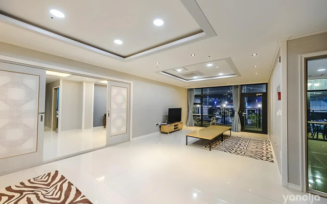 Yeosu Paradise Spa Pension