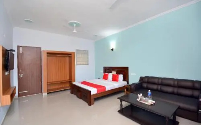 OYO 28121 Rk Resort