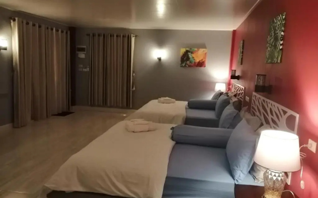 Bed & Breakfast To-Co