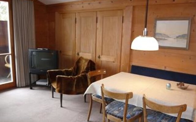 Отель Birkenegg - Two Bedroom комната для гостей