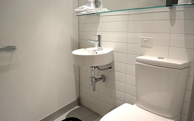 Royal Stays Apartments Docklands