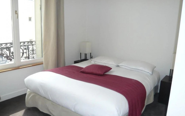 Bridgestreet Deluxe Residence Apartments