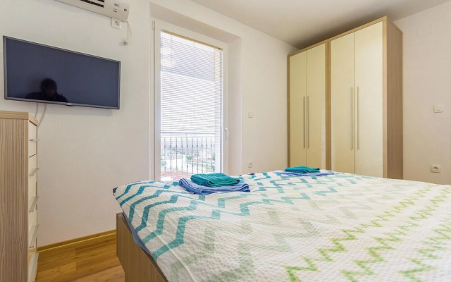 Amazing Home in Bratulici With Wifi and 2 Bedrooms