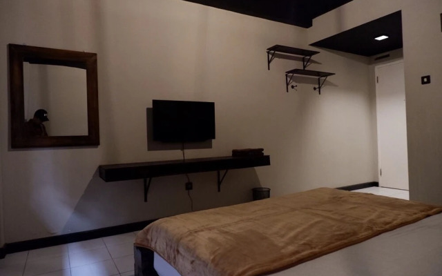 Home at 33 B&B