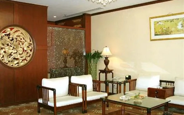 Jade Palace Hotel