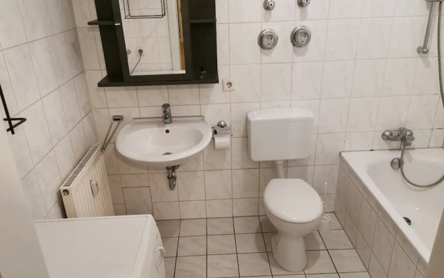 Nice Flat near Town Center & Wöhrder See