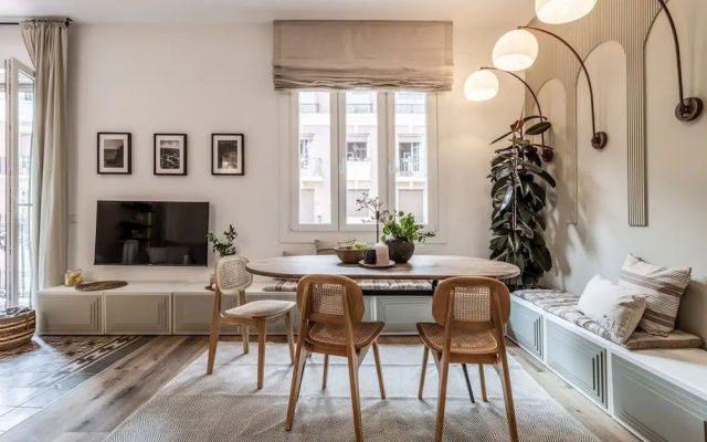 Casaluce - 2 Bedrooms in Trafalgar