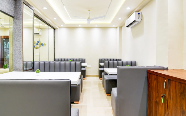 Super Townhouse Kaikhali Near Airport