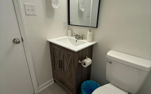 Newly Renovated 3 Bedroom House in Lakewood