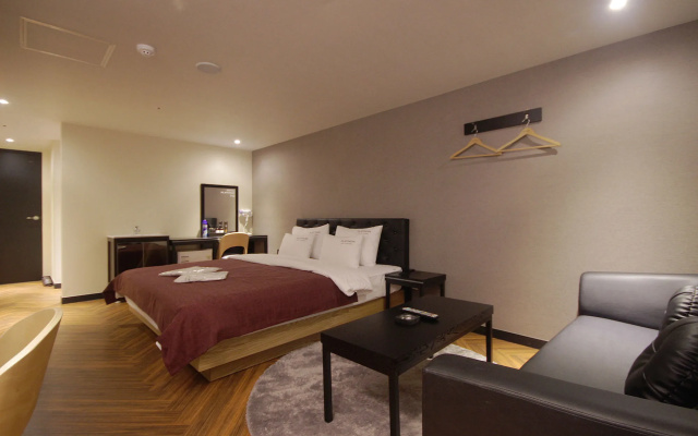 Platinum Hotel