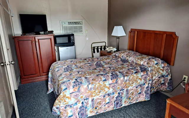 Altamont Motel