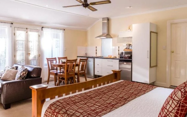 One Tree Bed and Breakfast