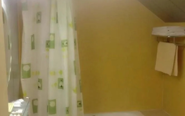 Ling Long Hotel