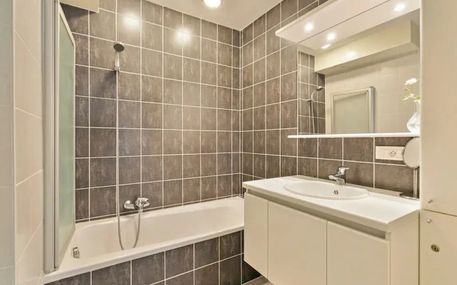 Flat in Blankenberge With Ocean Views