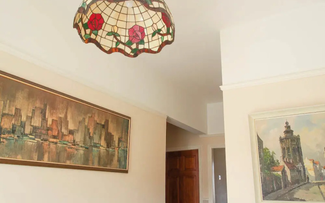 Leaded Light Guest House