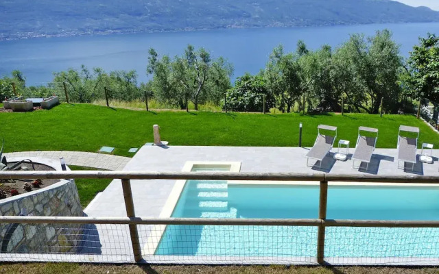 Apartment in Tignale With Lake Garda Views