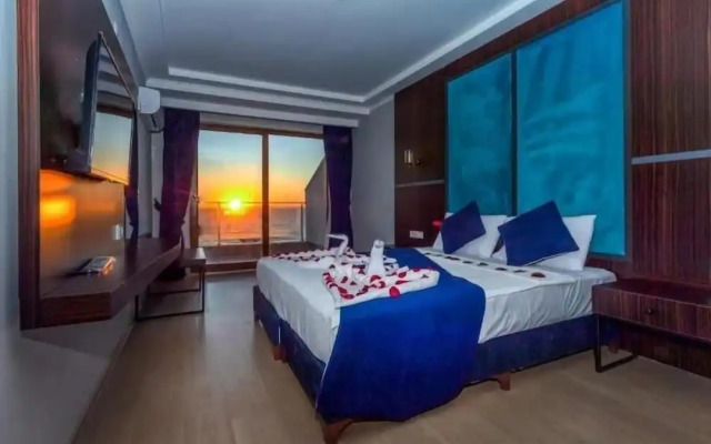 Hitit Marina Hotel & Bungalows