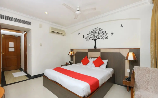 OYO 1081 Hotel Sindhu International