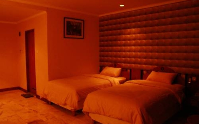 Hotel Agraha