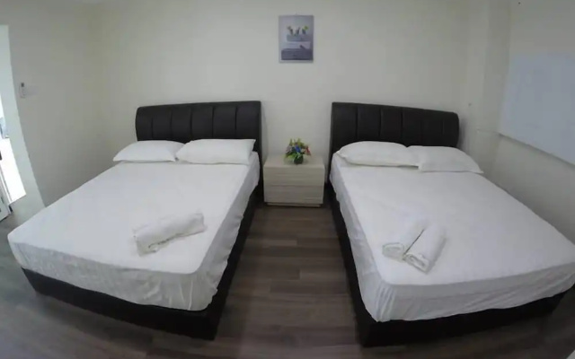 Summertime Maritime Suite 1
