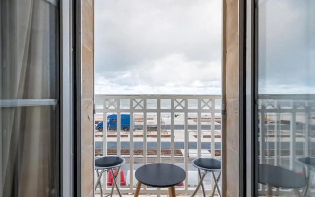 Aviso - appartement magnifique vue mer - plage à 50 m