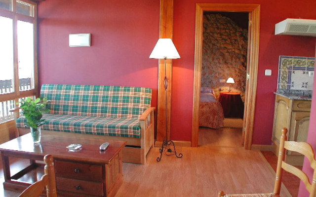 Apartamentos Rurales La Torea