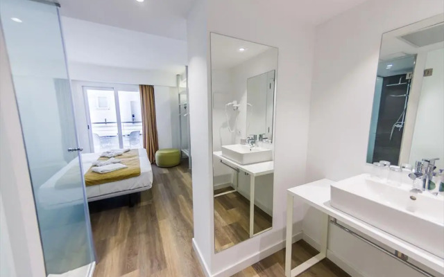 Apartamentos Triton