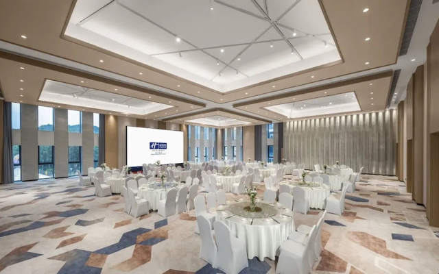 Holiday Inn Express Tengchong Hot Spring, an IHG Hotel