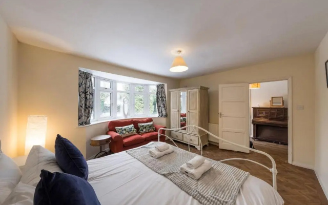 Stunning 4 BD Bungalow Banbury Northamptonshire