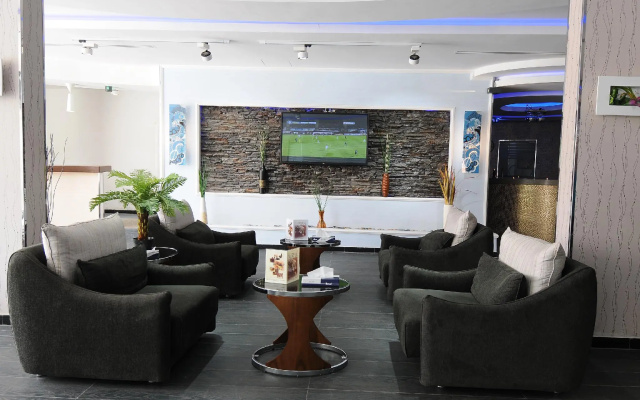 Capital O 419 Al Safeer Hotel