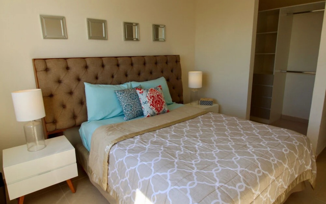 Selvanova 3 bedroom Condo & Casa Club