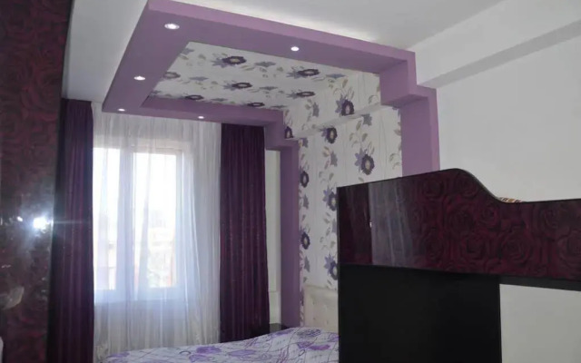 Iraklis Apartment with Terrace