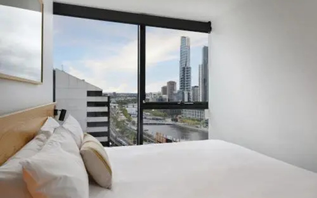 Canvas Suites On Flinders