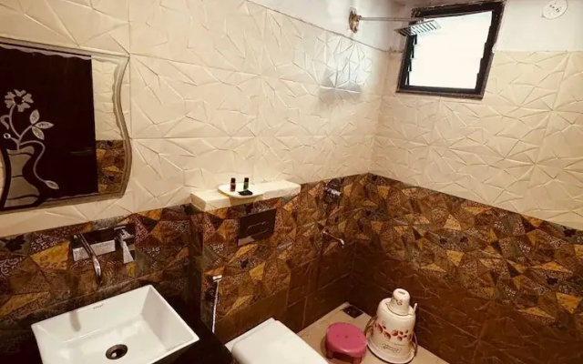 Hotel Lotus Inn
