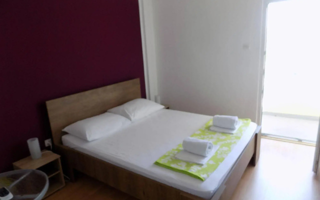 Rooms and Apartments Galeb