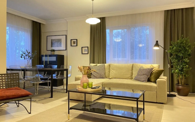 Missafir Modern Flat with Balcony on Bagdat Street
