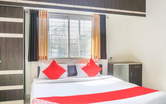 The Guest House by OYO Rooms