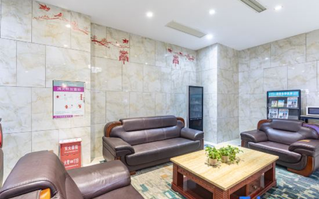 SET Chain Hotel (Jingmen Vocational College Wanda)