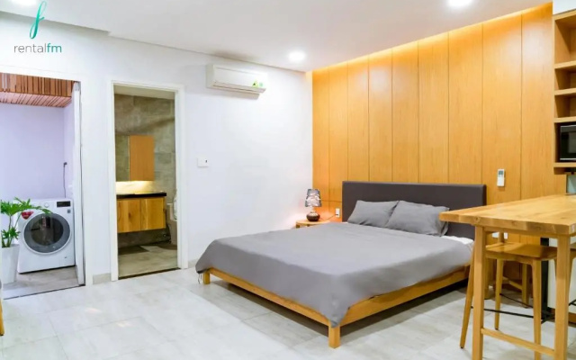 Dawn Apartment by RentalFM