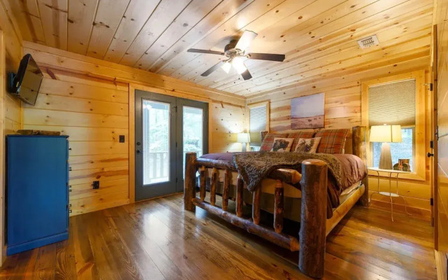Summer Moon Lodge - For 8ppl